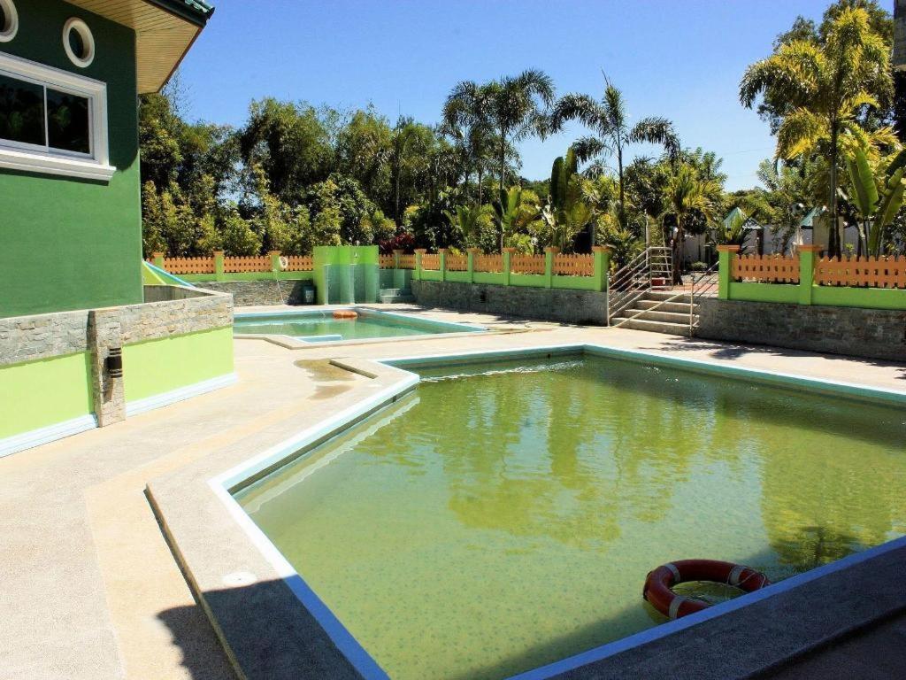 Dureme Mansion Hotel And Resort Castillejos Exterior foto