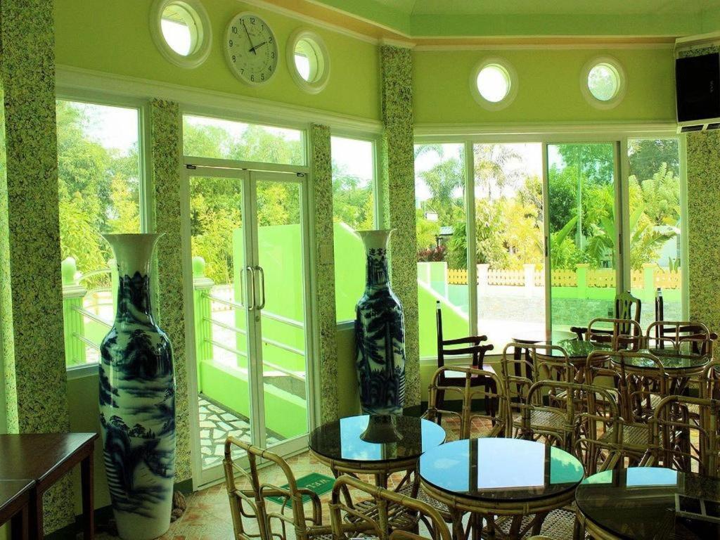 Dureme Mansion Hotel And Resort Castillejos Exterior foto
