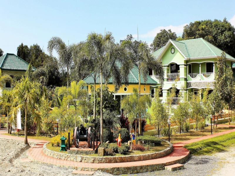 Dureme Mansion Hotel And Resort Castillejos Exterior foto
